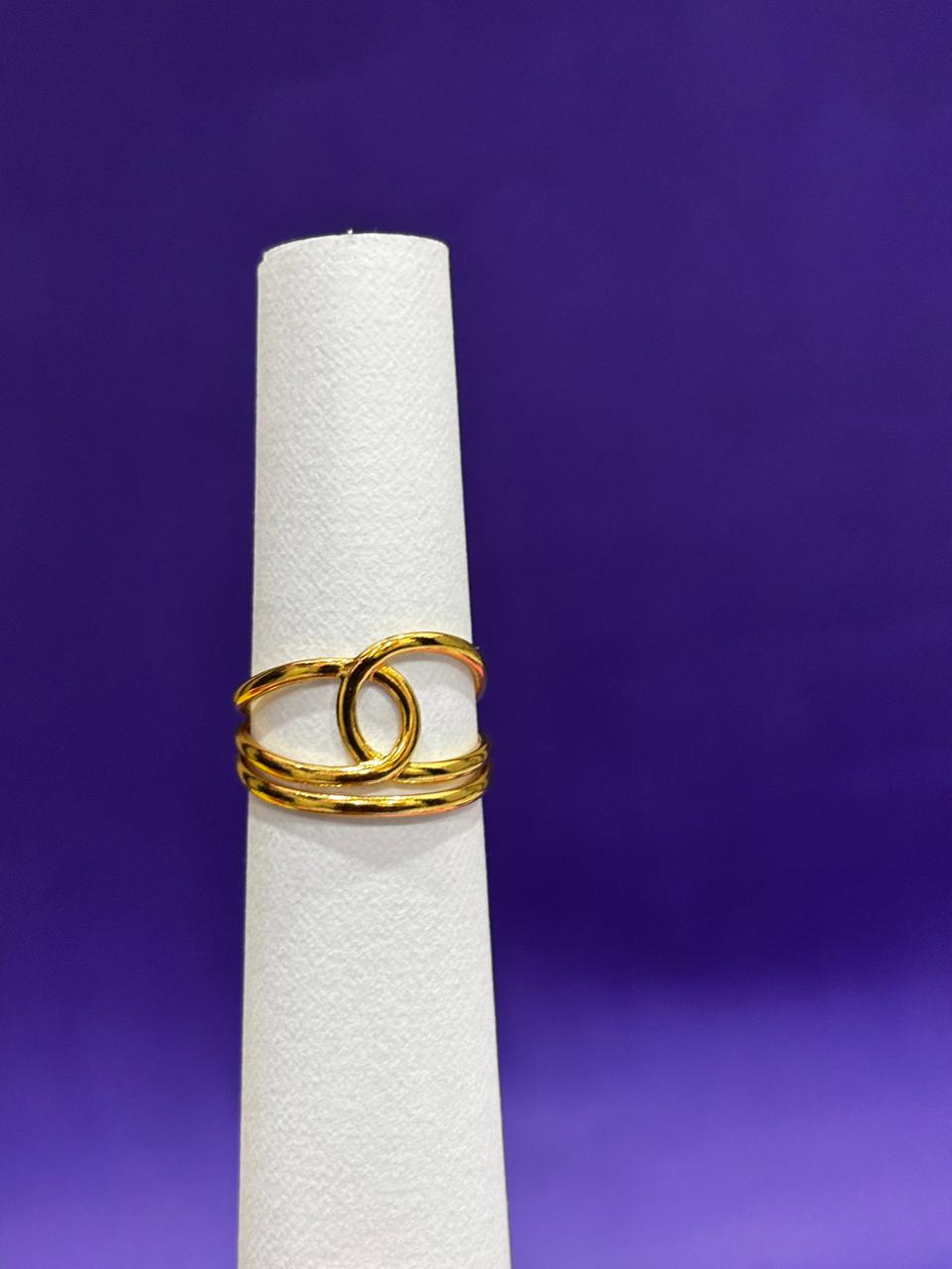 Clasped Hearts Gold Rings